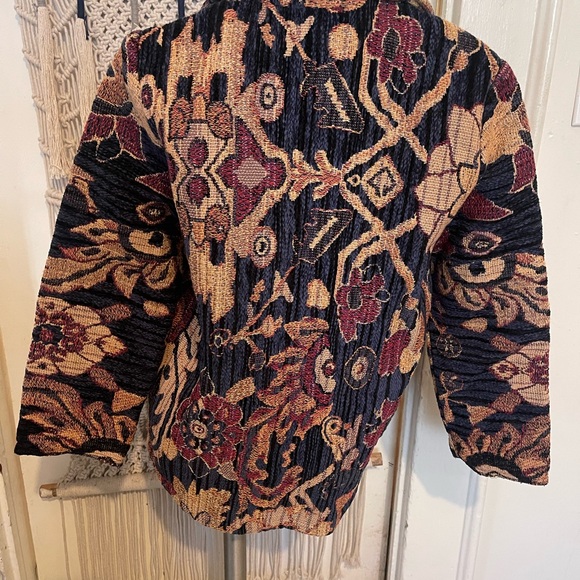 Floral Patterned Women's Coat - Picture 5 of 8